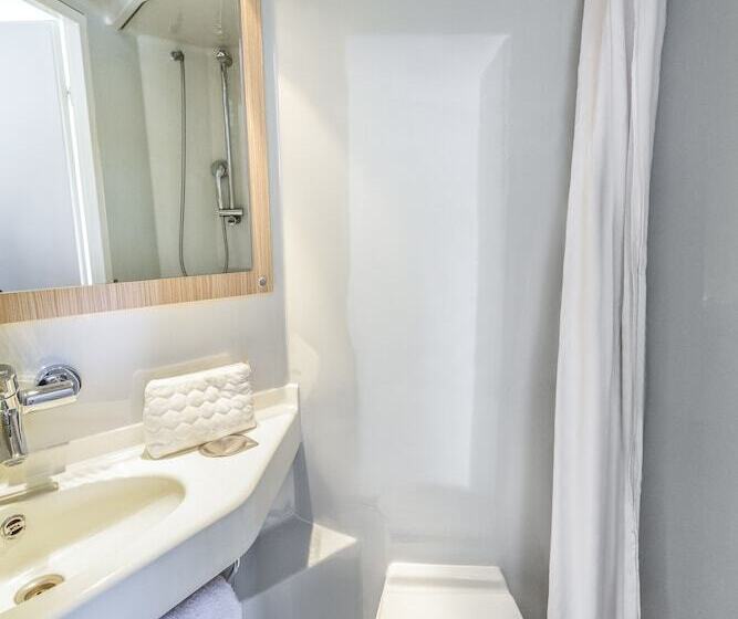 هتل Greet Hôtel Angoulême