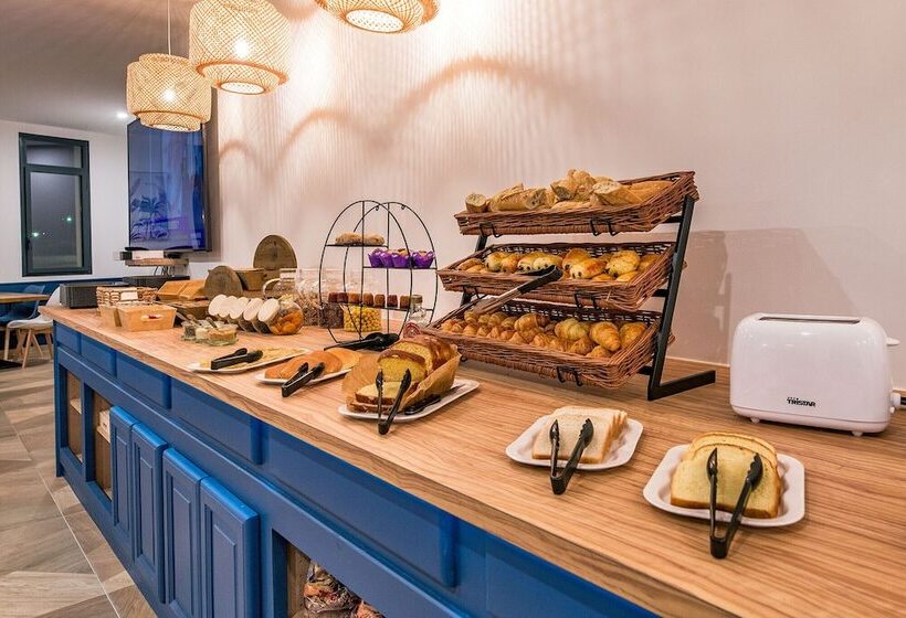 هتل Hôtel Le Cyrano Bergerac