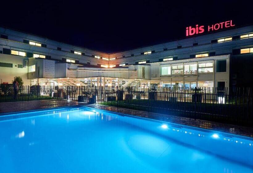 Отель Ibis Site Du Futuroscope