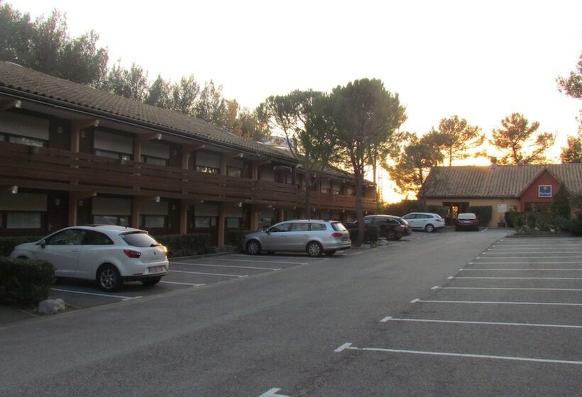 Отель Kyriad Montpellier Nord Parc Euromédecine