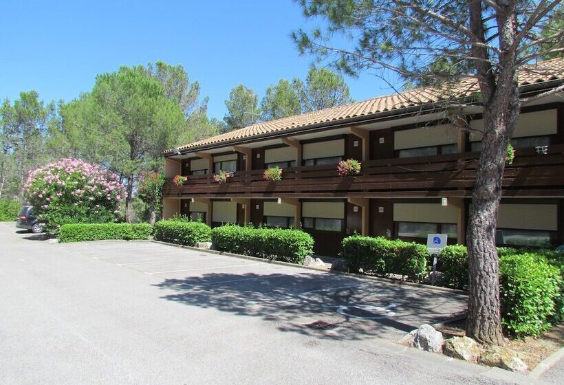 Отель Kyriad Montpellier Nord Parc Euromédecine