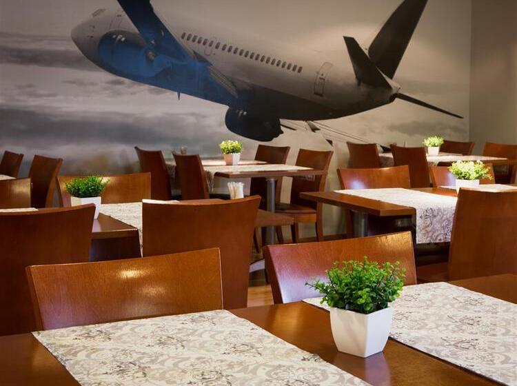 هتل Pilot Airport