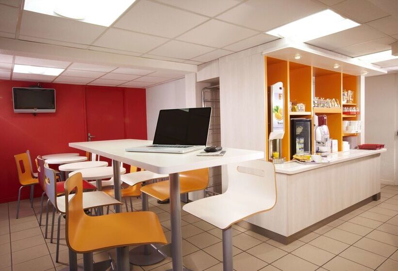 هتل Premiere Classe Villepinte Centre   Parc Des Expositions