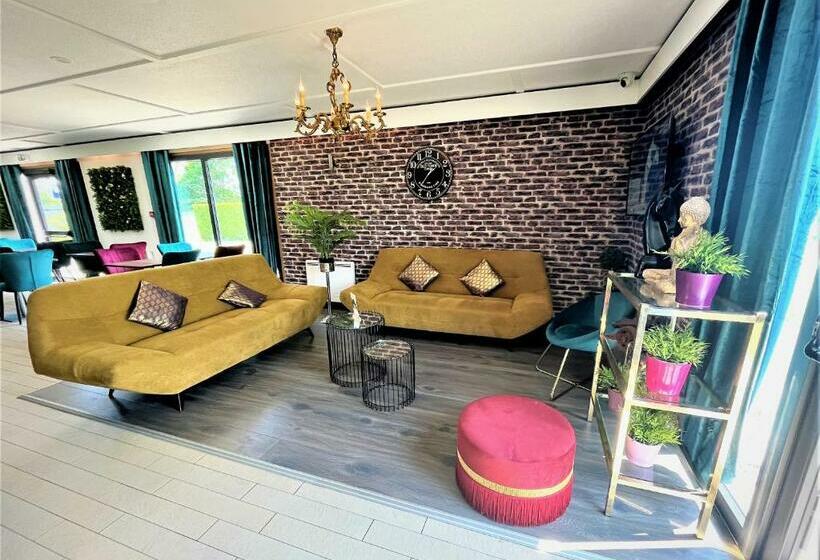 ホテル Restaurant Kyriad de Péronne