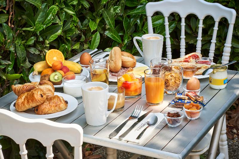 ホテル The Originals City Hôtel La Verrière Yvelines