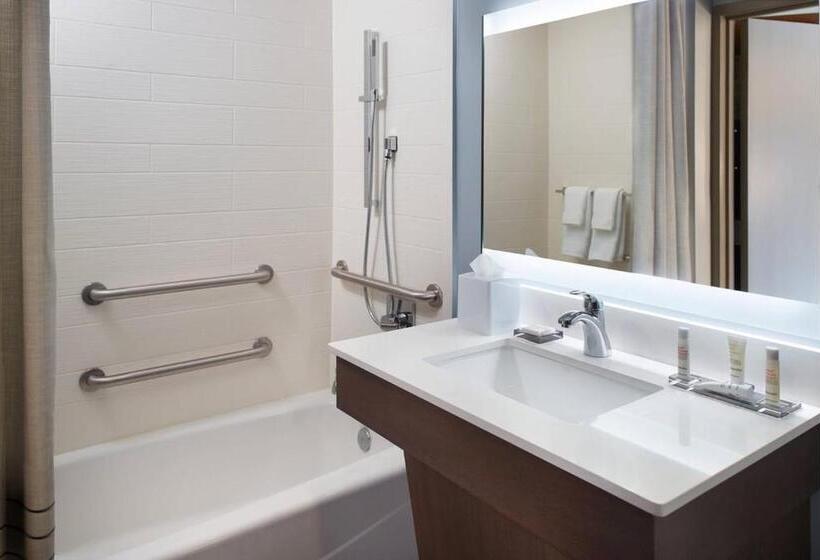 ホテル Atlanta Evergreen Lakeside Resort
