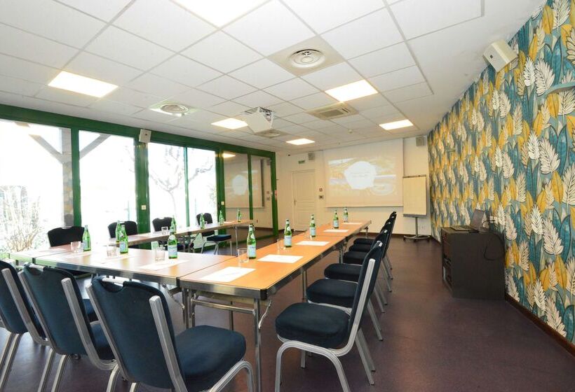 هتل Best Western Gemenos En Provence