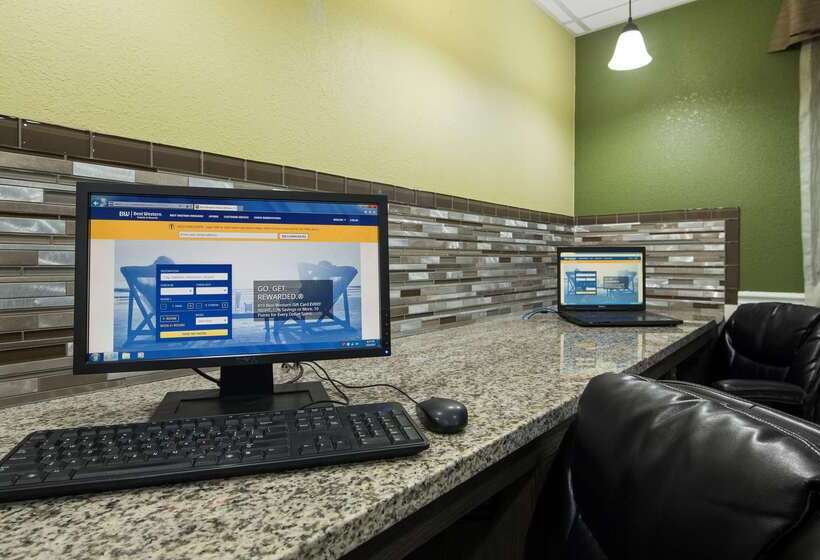 酒店 Americinn By Wyndham Woodstock Il