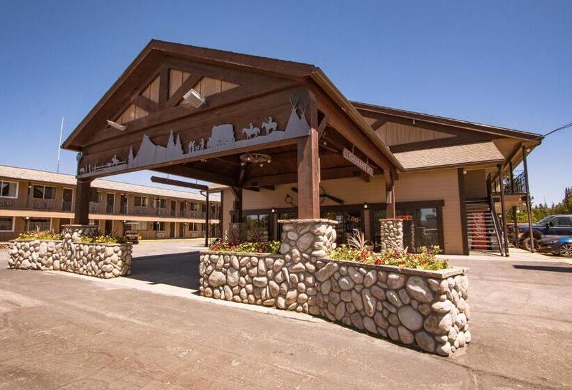 هتل Brandin  Iron Inn