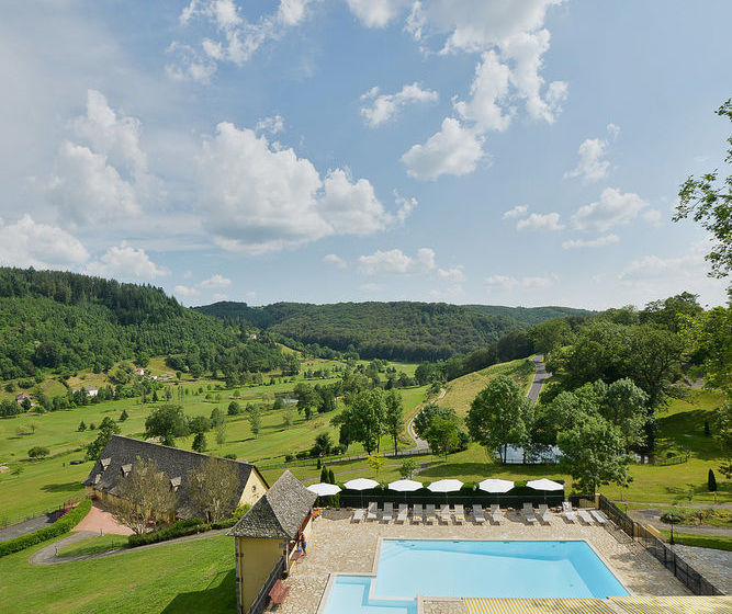 Hotel Château De Salles