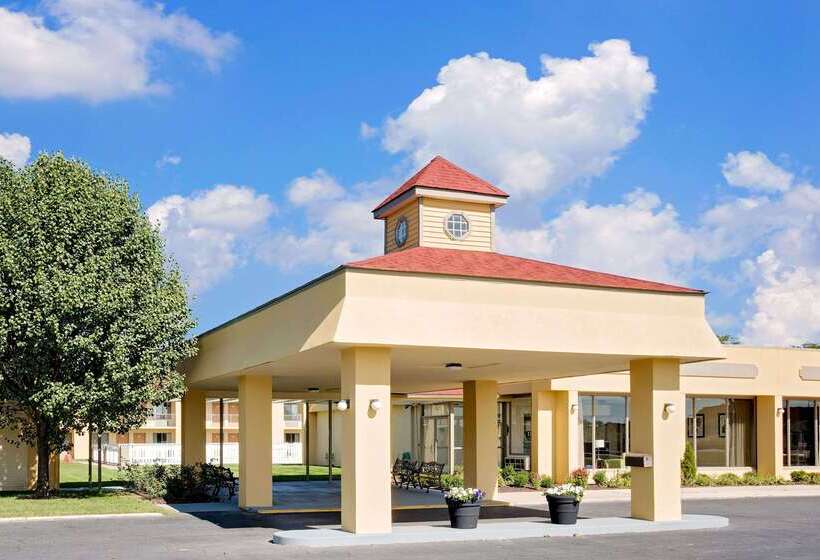 هتل Days Inn By Wyndham Easton