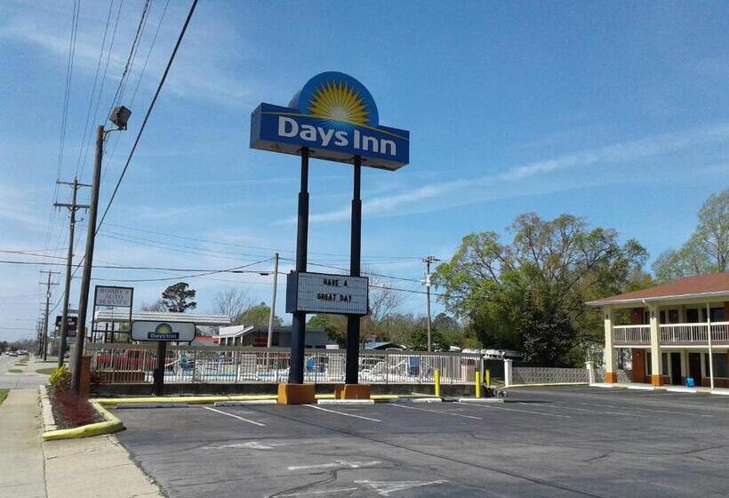 هتل Days Inn By Wyndham Jacksonville Nc