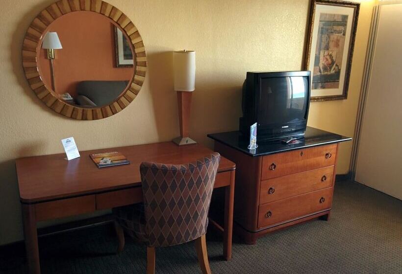 Hotel Days Inn By Wyndham Myrtle Beachbeach Front