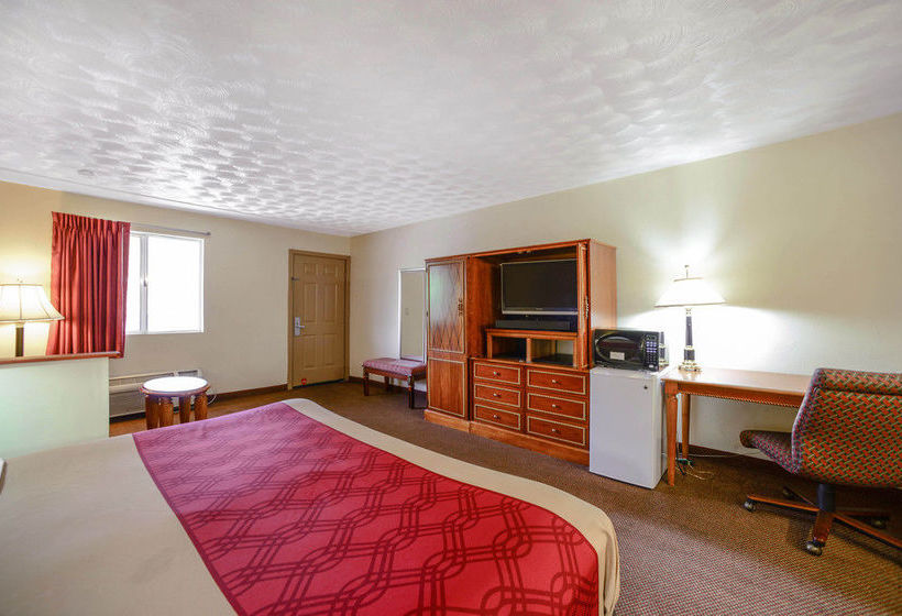 Отель Econo Lodge Inn & Suites