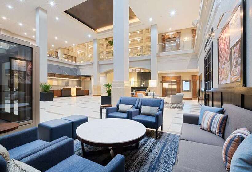 هتل Embassy Suites By Hilton Chicago Downtown River North