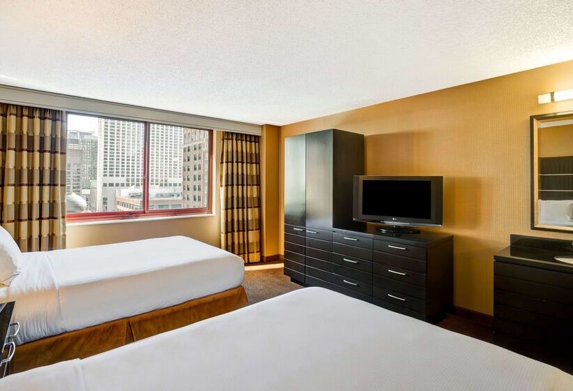 هتل Embassy Suites  Chicago Downtown