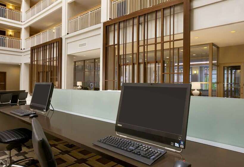 هتل Embassy Suites By Hilton Chicago Downtown River North