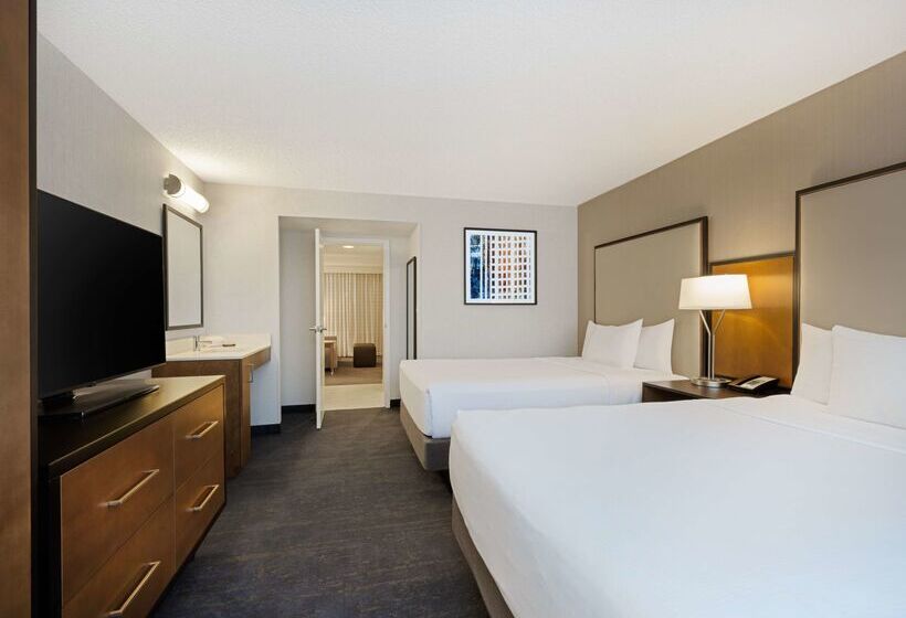 هتل Embassy Suites By Hilton Chicago Downtown River North