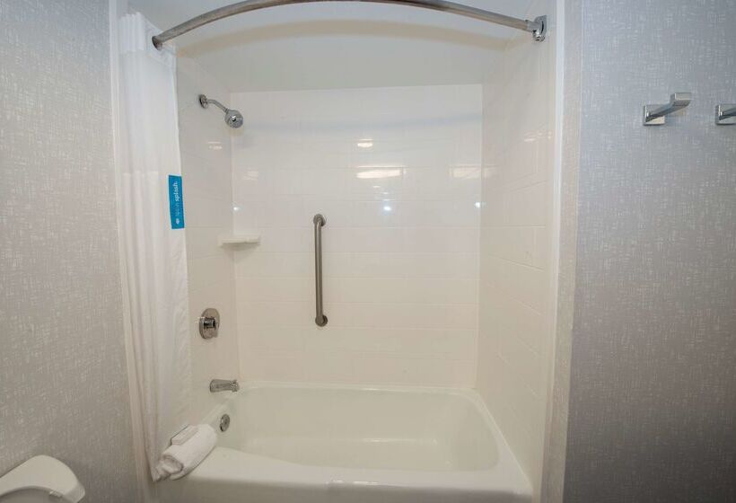 هتل Hampton Inn Southlake