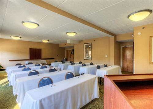 Отель Wyndham Garden Greenville Airport