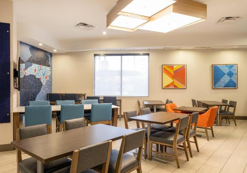 هتل Holiday Inn Express & Suites Greensboro   I 40 Atwendover, An Ihg