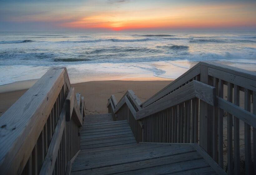 هتل Holiday Inn Express Nags Head Oceanfront