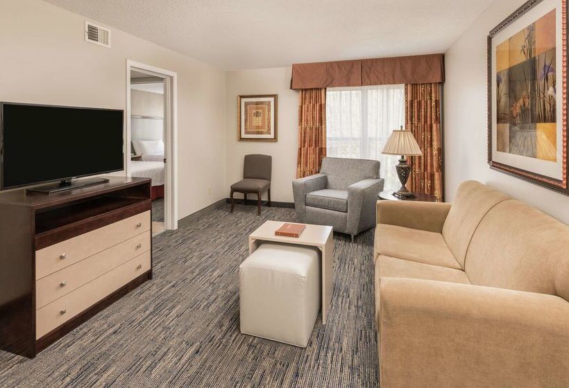 هتل Homewood Suites By Hilton Chicago  Schaumburg