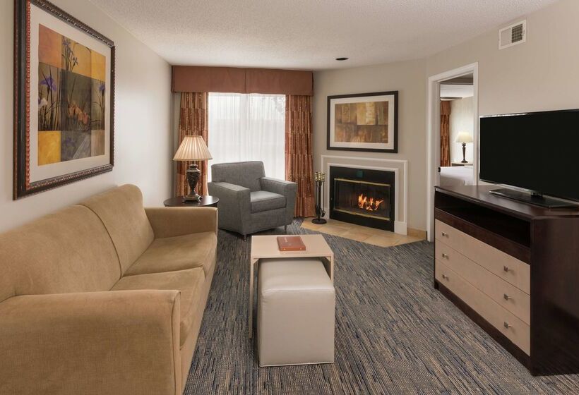 هتل Homewood Suites By Hilton Chicago  Schaumburg