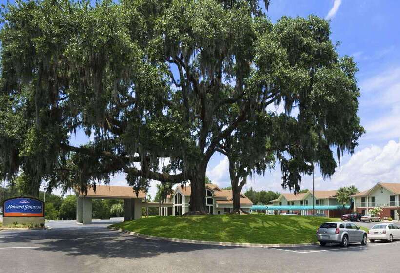 هتل Howard Johnson By Wyndham Beaufort/parris Island
