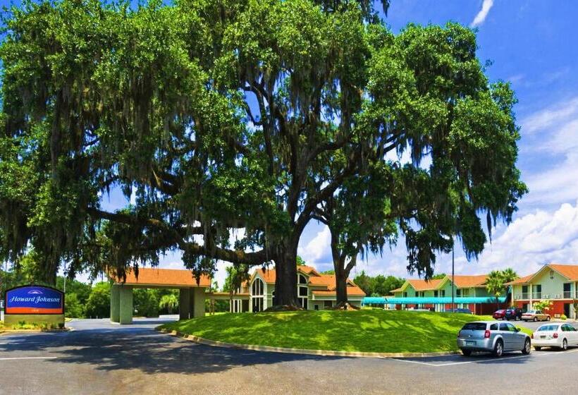 هتل Howard Johnson By Wyndham Beaufort/parris Island