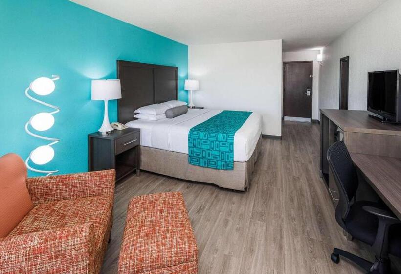 هتل Howard Johnson By Wyndham Beaufort/parris Island