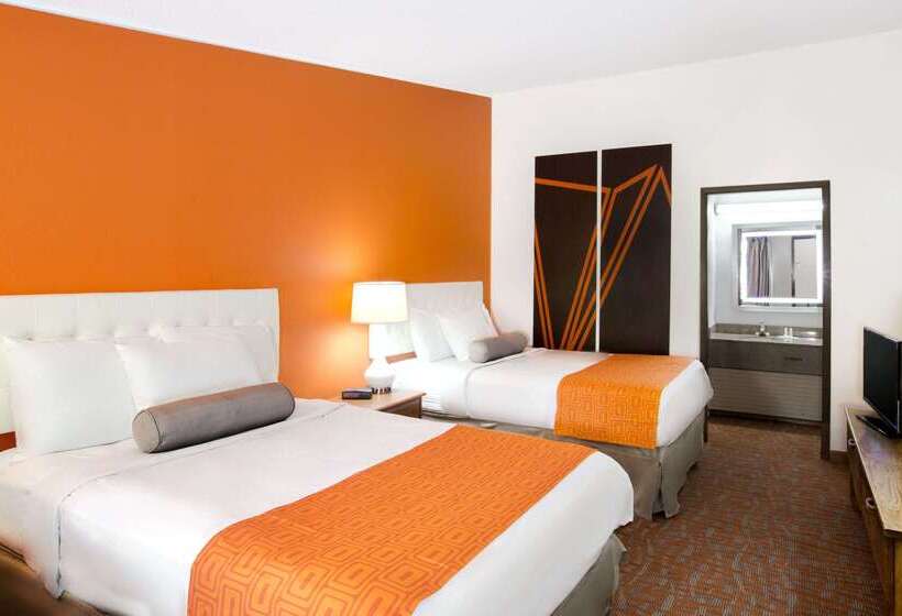 فندق Howard Johnson By Wyndham Wilmington