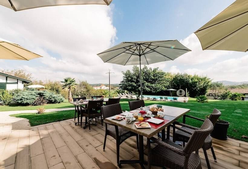 Отель Hôtel Laminak, The Originals Relais