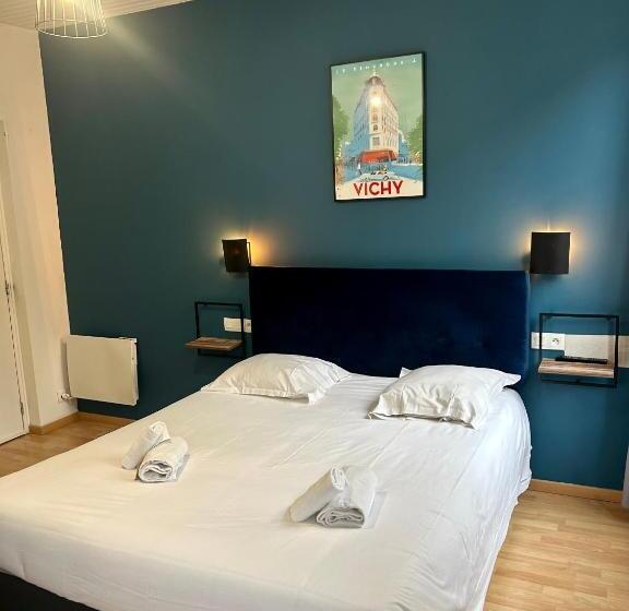 هتل Hôtel & Restaurant Le Patio Vichy