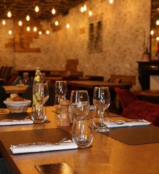 هتل Hôtel & Restaurant Le Patio Vichy