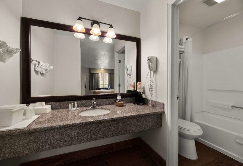 هتل Quality Inn Saint George South Bluff