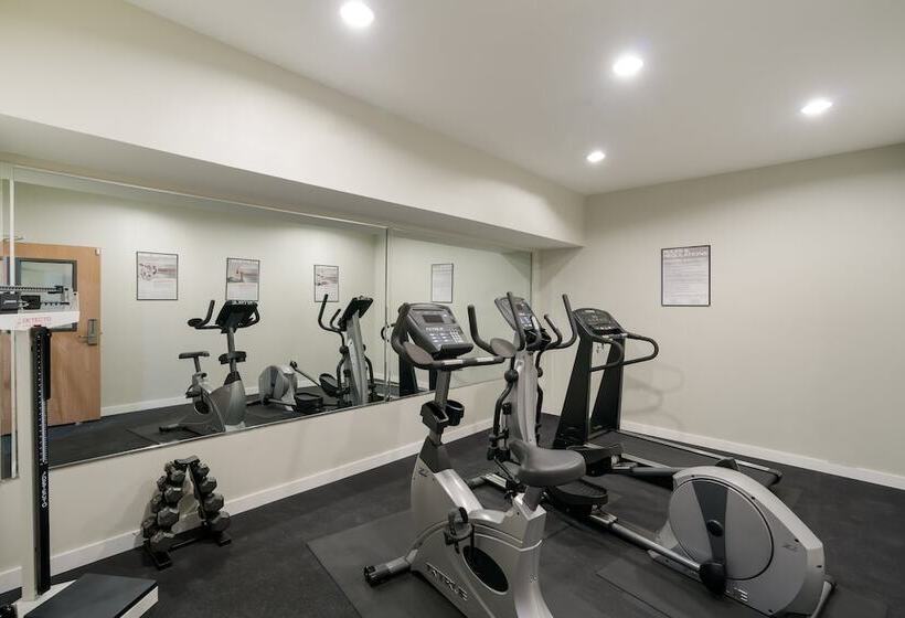 فندق Red Roof Inn & Suites Carrollton, Gawest Georgia