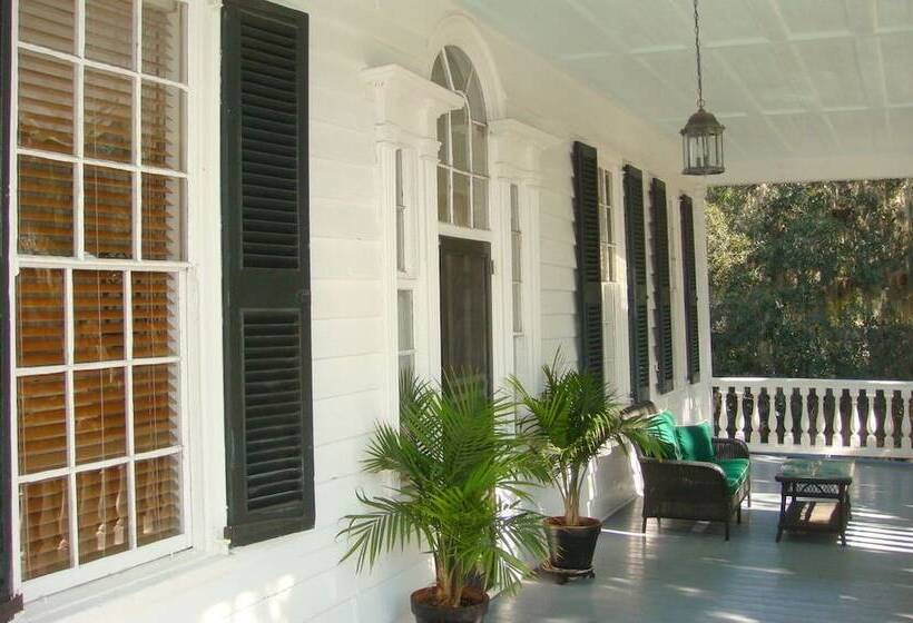 هتل Rhett House