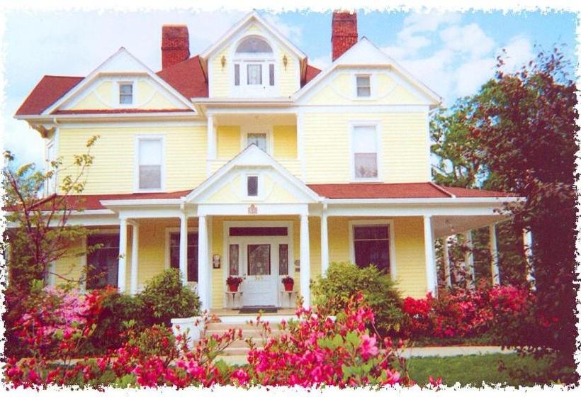 Hotel Blooming Garden Inn