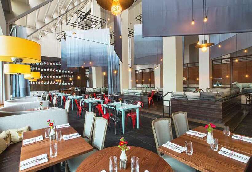 هتل The Starling Atlanta Midtown, Curio Collection By Hilton