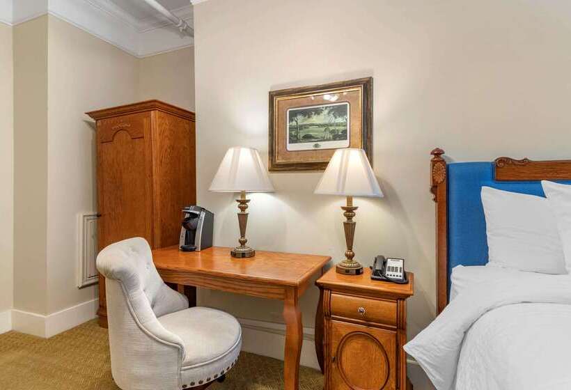 Windsor Hotel, Ascend Hotel Collection