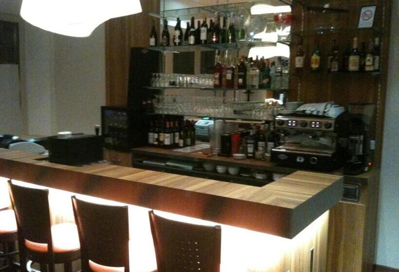 Le Minotel