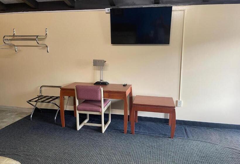 Мотель Budget Inn   Madison