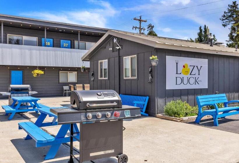 فندق على الطريق Lazy Duck Inn