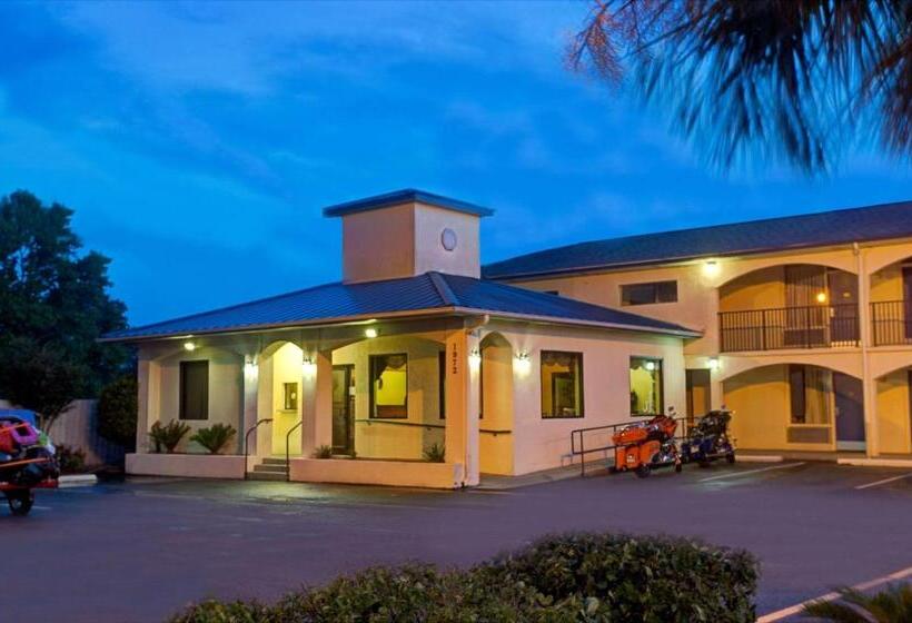 モーテル Super 8 By Wyndham Walterboro