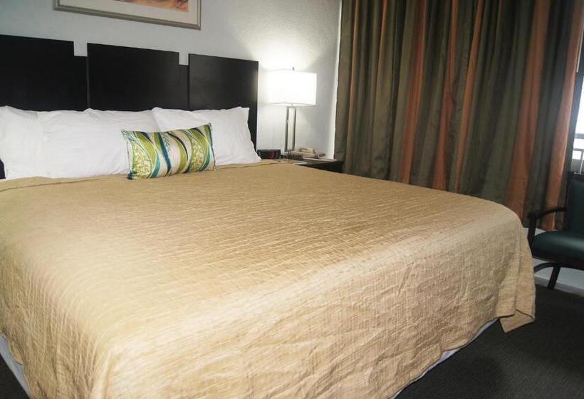 Ocean Plaza Motel