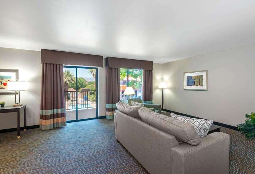 استراحتگاه Wingate By Wyndham St. George