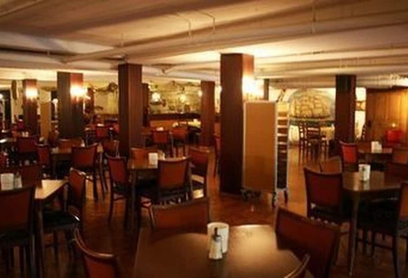 هتل a&o Hamburg Reeperbahn