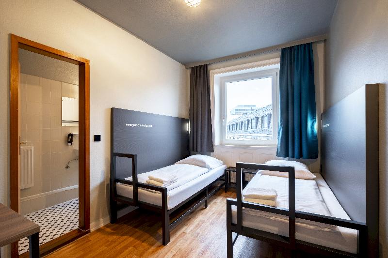 هتل a&o Hamburg Reeperbahn