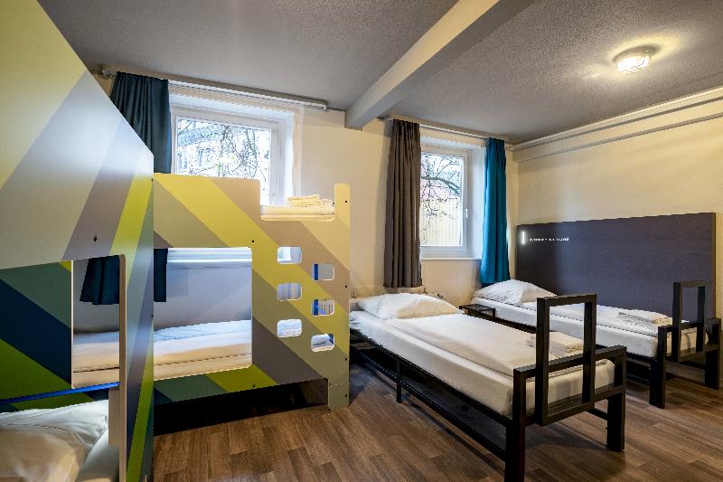 هتل a&o Hamburg Reeperbahn